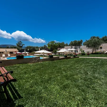 Hotel Dolce Kalamákion